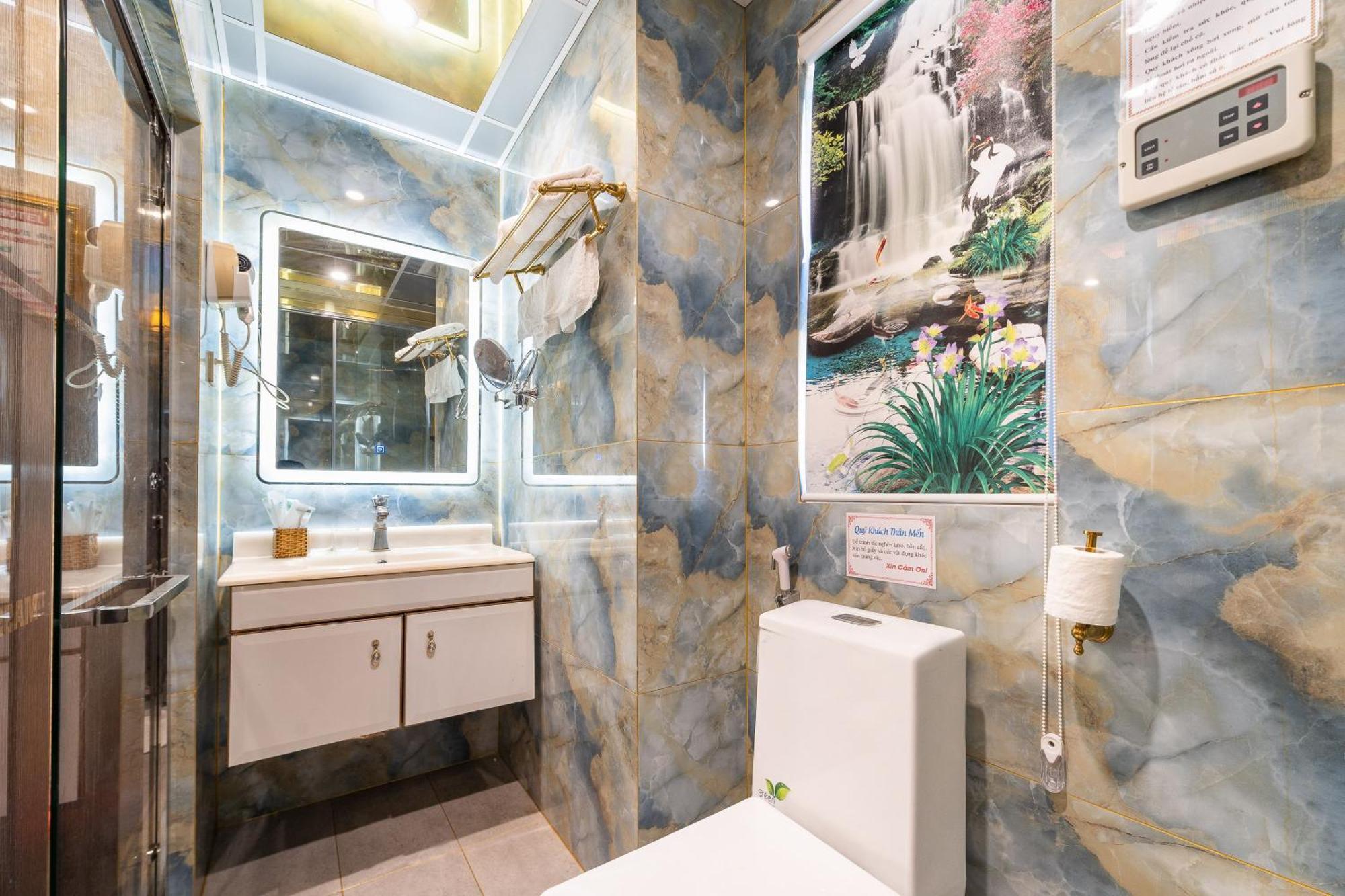 Collection O Luxury And Cao Thang Near Children Hospital 1 Hotel